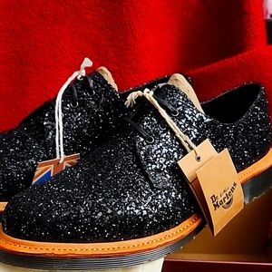 The special Dr Martens Lester Sequel Glitter W11/M10 NWB